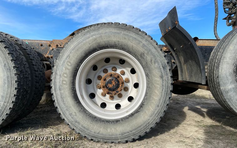 image for item DL5802 1999 Freightliner  semi truck