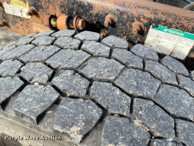 image for item DL5802 1999 Freightliner  semi truck