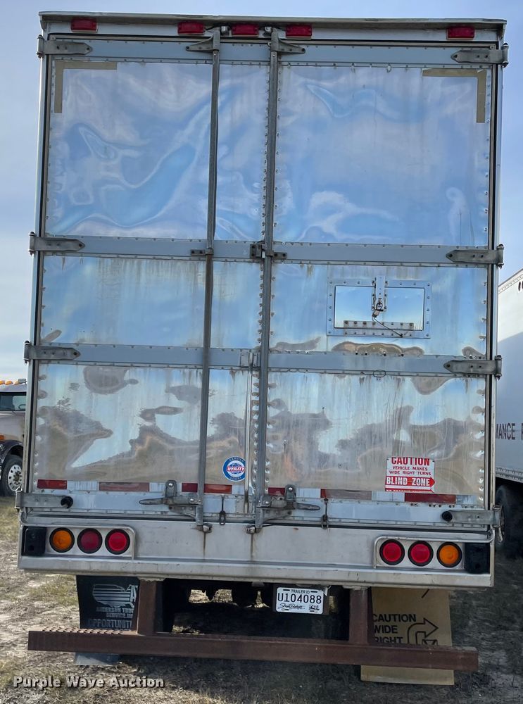 image for item DL5803 1998 Utility Trailer  dry van trailer