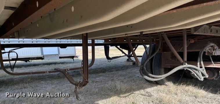 image for item DL5803 1998 Utility Trailer  dry van trailer