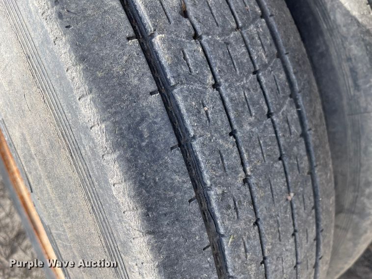 image for item DL5803 1998 Utility Trailer  dry van trailer