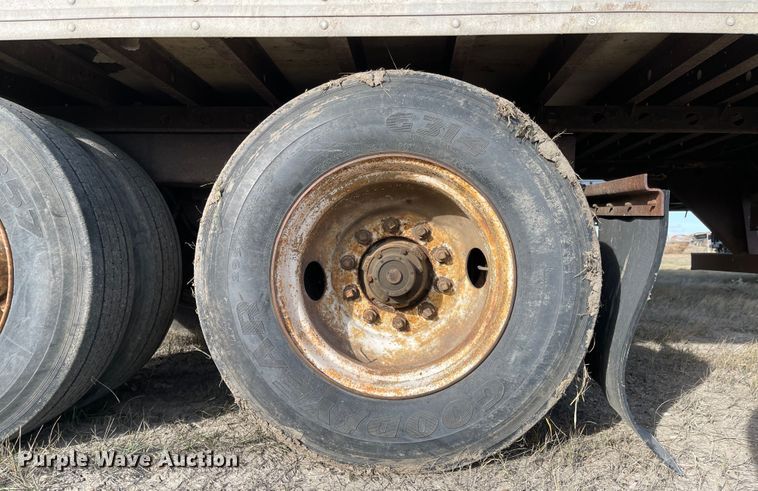 image for item DL5803 1998 Utility Trailer  dry van trailer