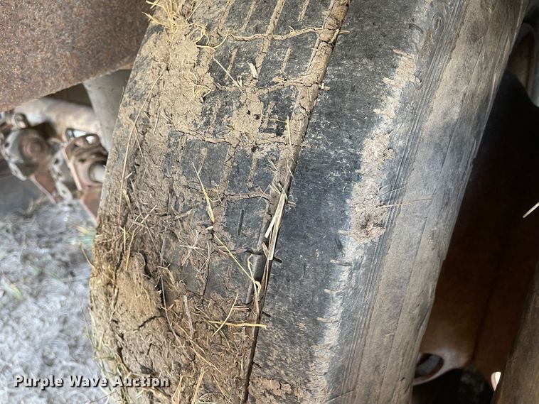 image for item DL5803 1998 Utility Trailer  dry van trailer