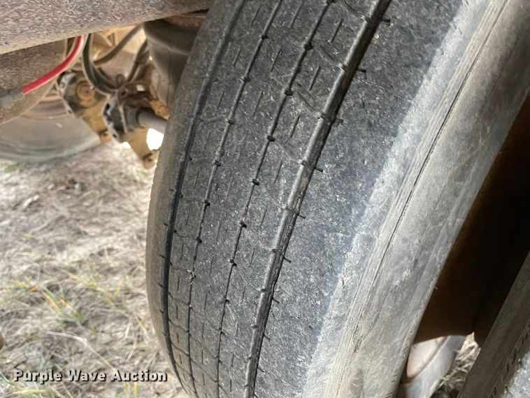 image for item DL5803 1998 Utility Trailer  dry van trailer