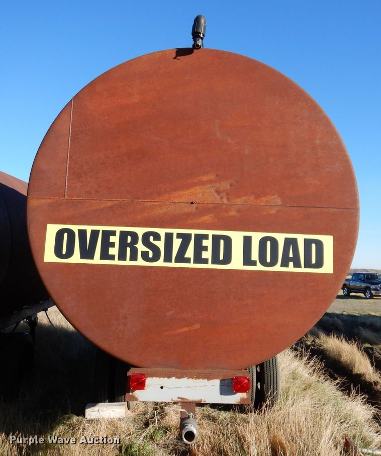 image for item DL5821 Tank trailer