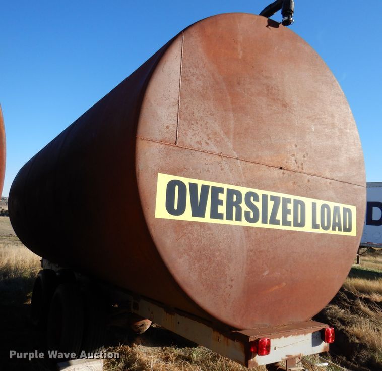 image for item DL5821 Tank trailer