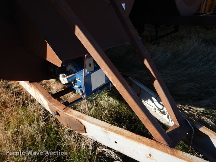 image for item DL5821 Tank trailer