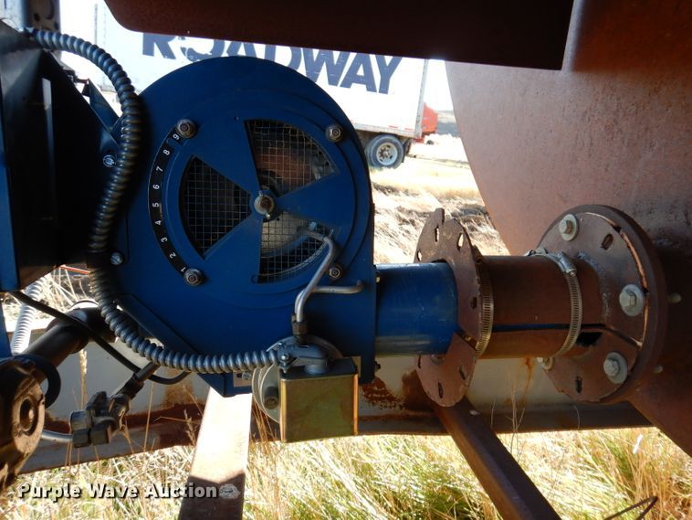 image for item DL5821 Tank trailer