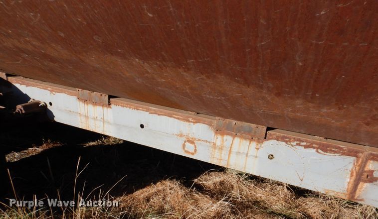 image for item DL5821 Tank trailer