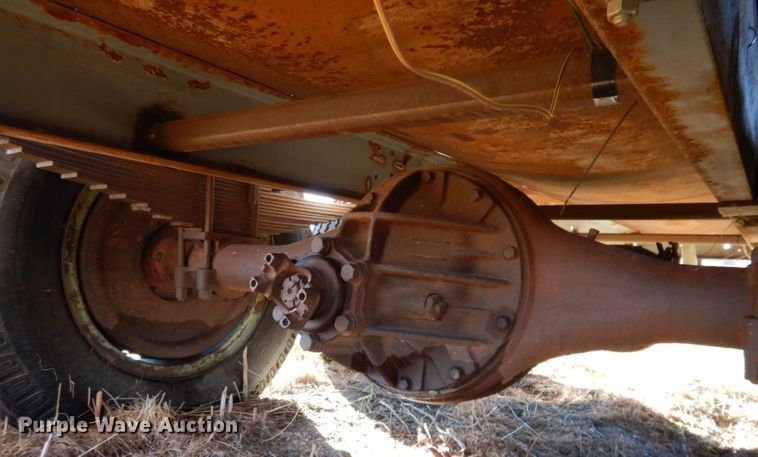 image for item DL5821 Tank trailer