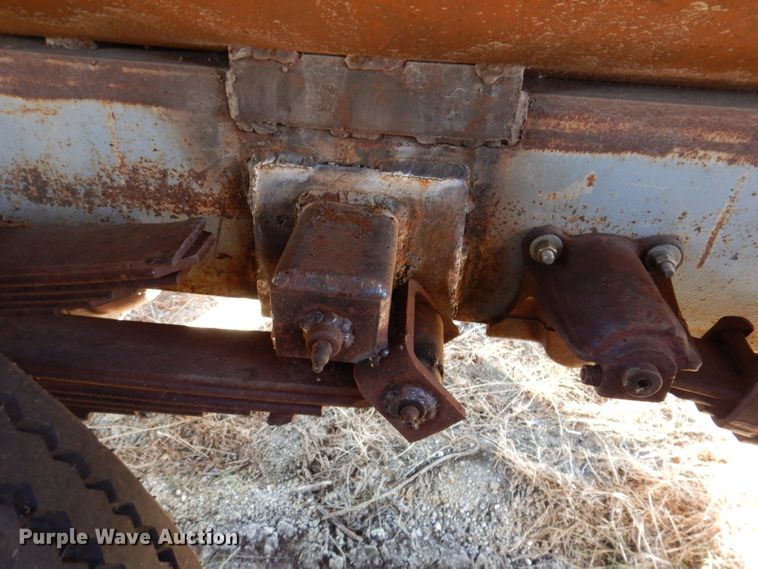 image for item DL5821 Tank trailer