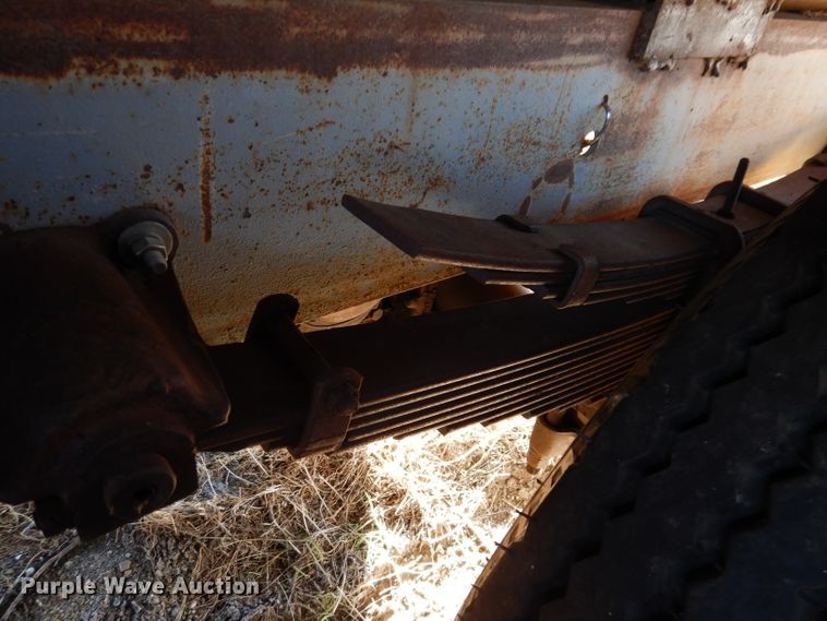 image for item DL5821 Tank trailer