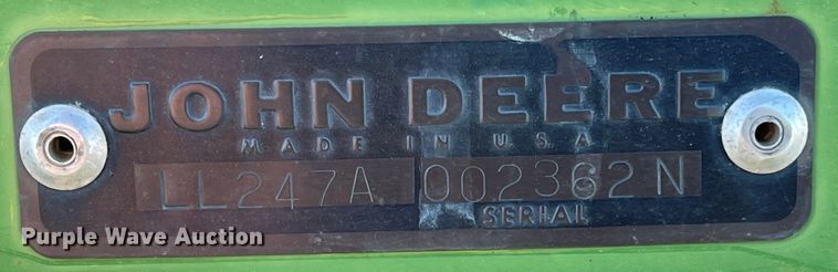 image for item DL5825 John Deere  grain drill