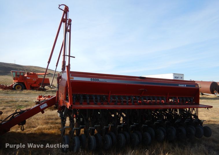 image for item DL5827 Case IH 5500  Mulch-Till grain drill