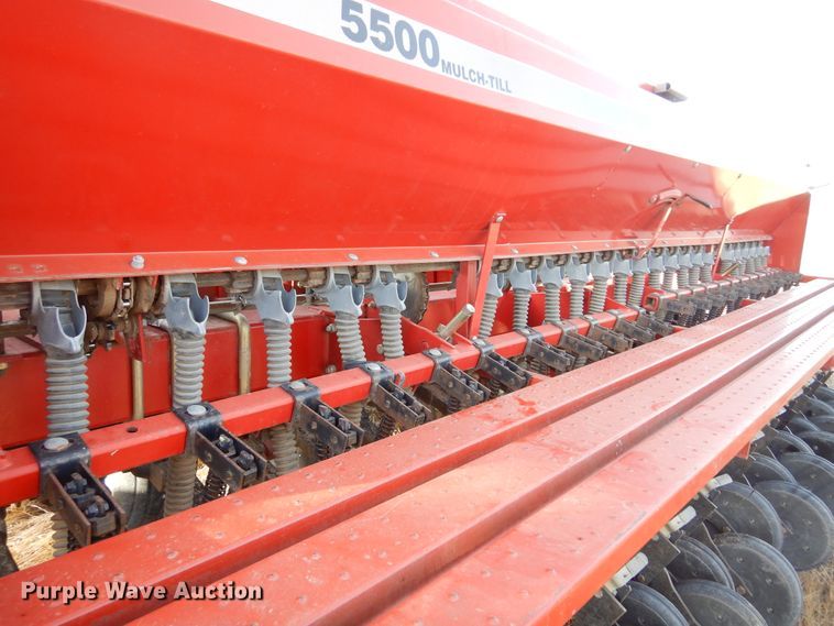image for item DL5827 Case IH 5500  Mulch-Till grain drill