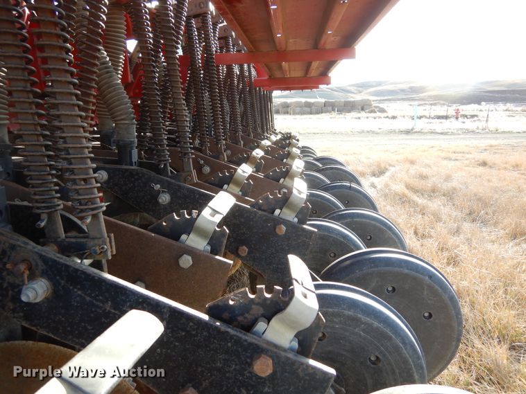 image for item DL5827 Case IH 5500  Mulch-Till grain drill