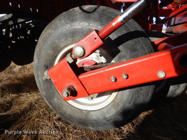 image for item DL5827 Case IH 5500  Mulch-Till grain drill