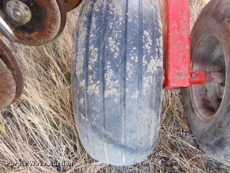 image for item DL5827 Case IH 5500  Mulch-Till grain drill