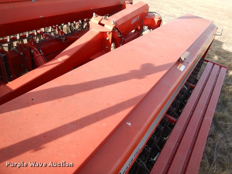 image for item DL5827 Case IH 5500  Mulch-Till grain drill