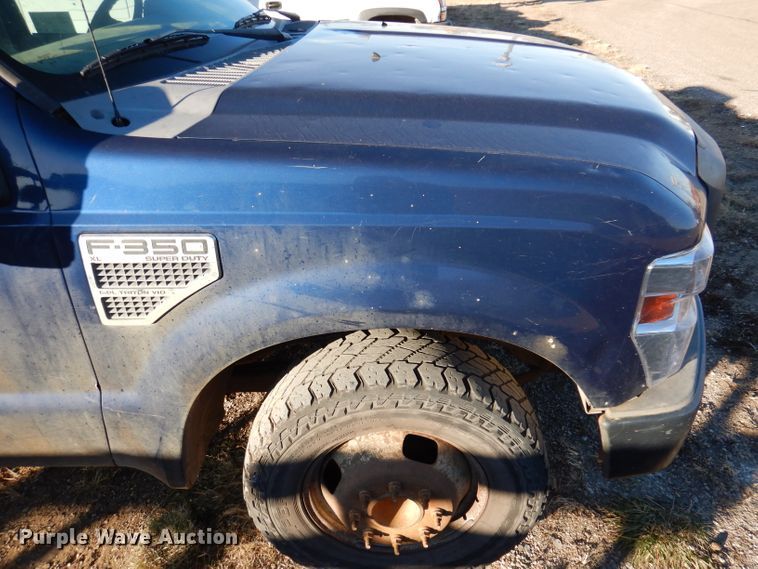 image for item DL5828 2008 Ford F350 Super Duty  Crew Cab utility bed pickup truck