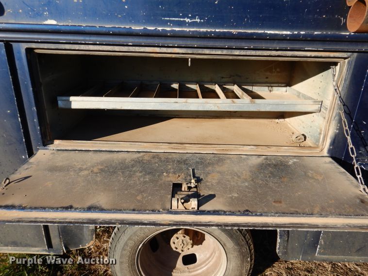 image for item DL5828 2008 Ford F350 Super Duty  Crew Cab utility bed pickup truck