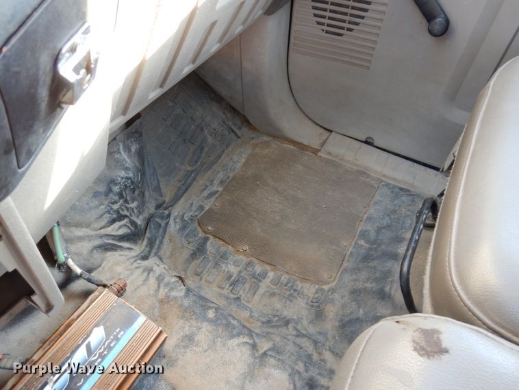 image for item DL5828 2008 Ford F350 Super Duty  Crew Cab utility bed pickup truck