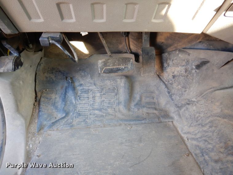 image for item DL5828 2008 Ford F350 Super Duty  Crew Cab utility bed pickup truck