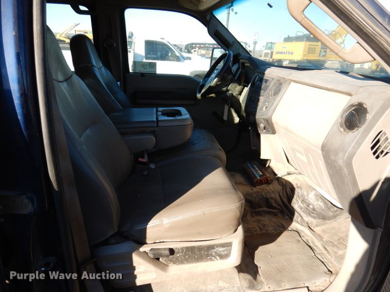 image for item DL5828 2008 Ford F350 Super Duty  Crew Cab utility bed pickup truck