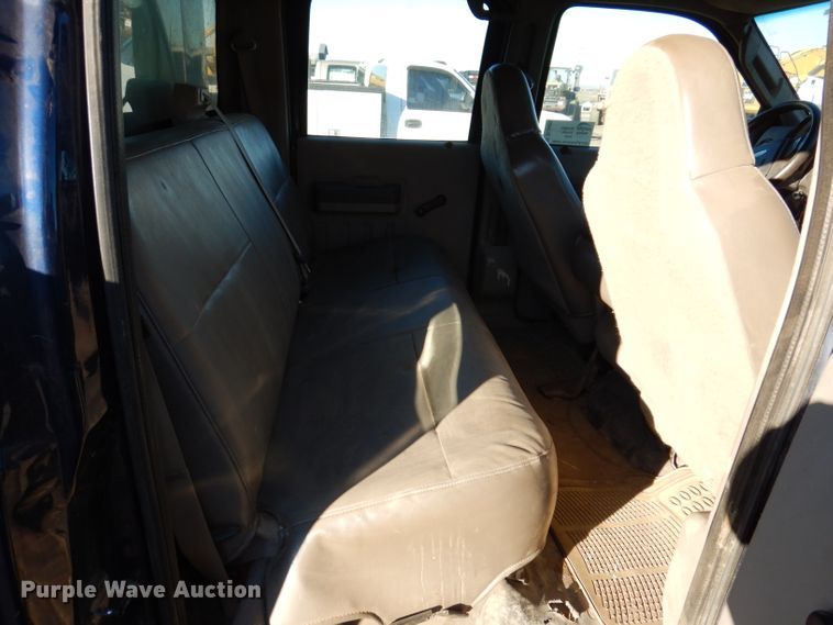 image for item DL5828 2008 Ford F350 Super Duty  Crew Cab utility bed pickup truck