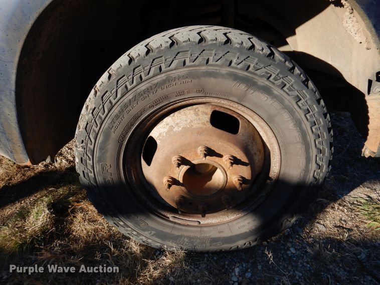 image for item DL5828 2008 Ford F350 Super Duty  Crew Cab utility bed pickup truck