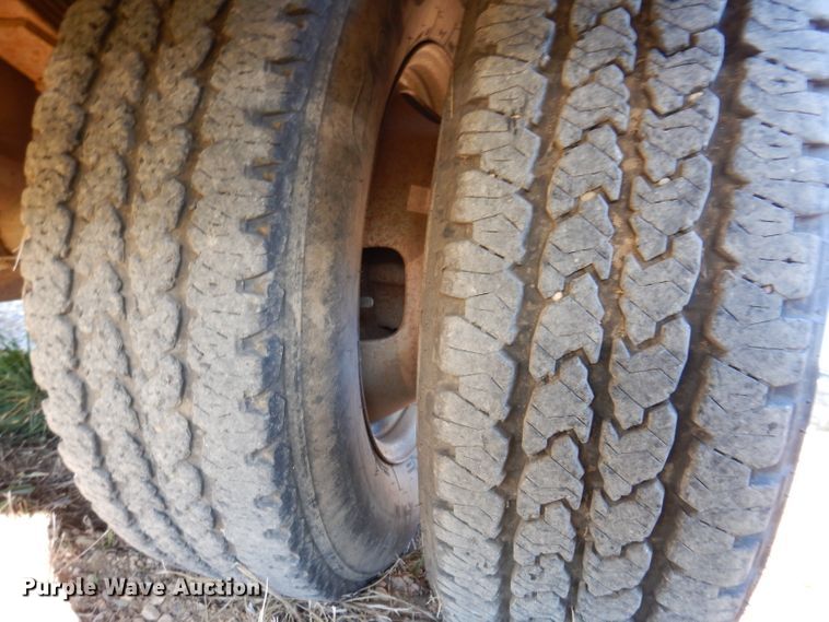 image for item DL5828 2008 Ford F350 Super Duty  Crew Cab utility bed pickup truck