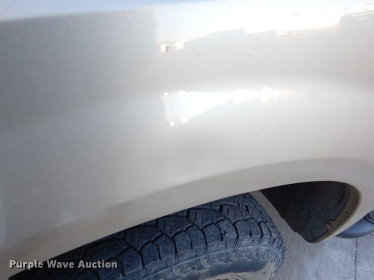 image for item DL5831 2001 Ford F250 Super Duty  Crew Cab utility bed pickup truck