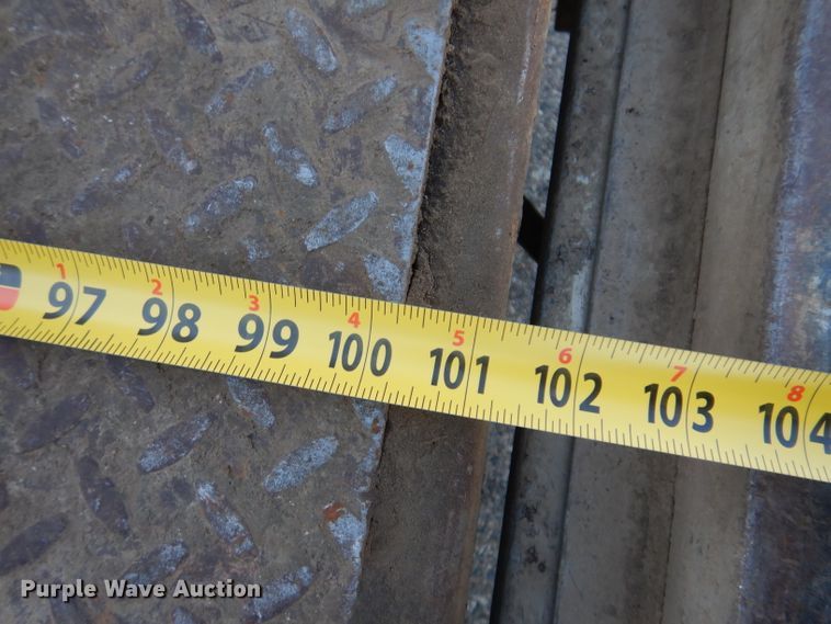 image for item DL5831 2001 Ford F250 Super Duty  Crew Cab utility bed pickup truck