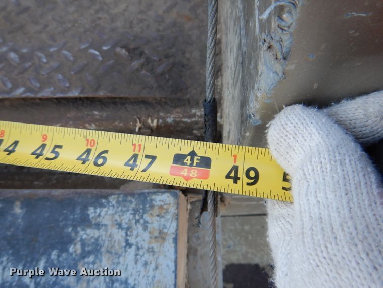 image for item DL5831 2001 Ford F250 Super Duty  Crew Cab utility bed pickup truck