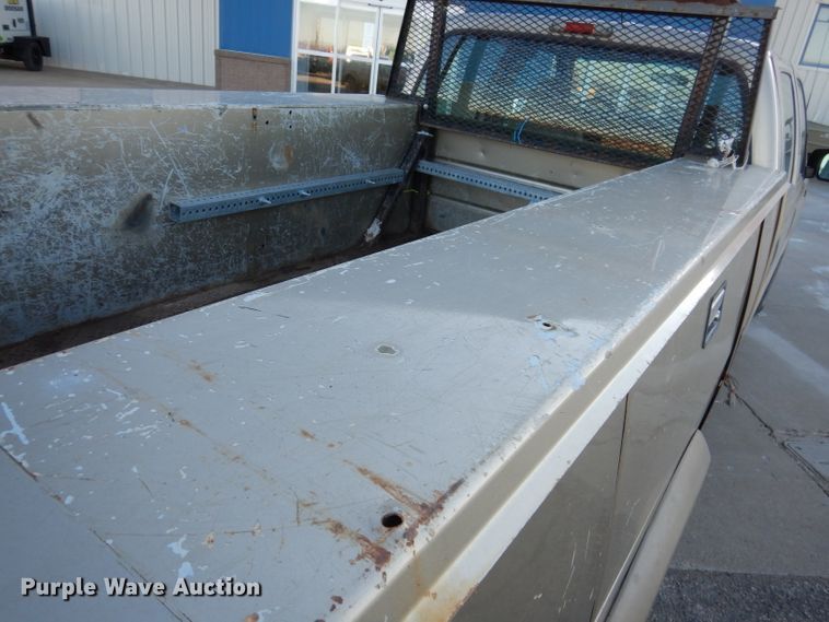image for item DL5831 2001 Ford F250 Super Duty  Crew Cab utility bed pickup truck