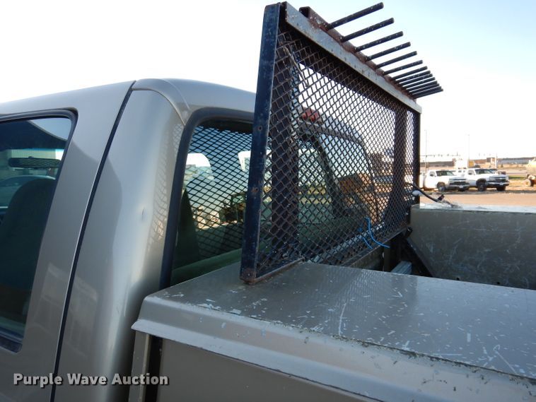 image for item DL5831 2001 Ford F250 Super Duty  Crew Cab utility bed pickup truck