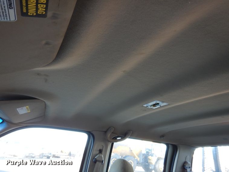 image for item DL5831 2001 Ford F250 Super Duty  Crew Cab utility bed pickup truck