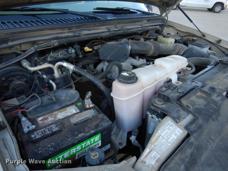 image for item DL5831 2001 Ford F250 Super Duty  Crew Cab utility bed pickup truck