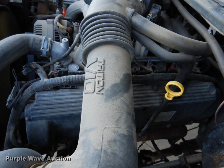 image for item DL5831 2001 Ford F250 Super Duty  Crew Cab utility bed pickup truck