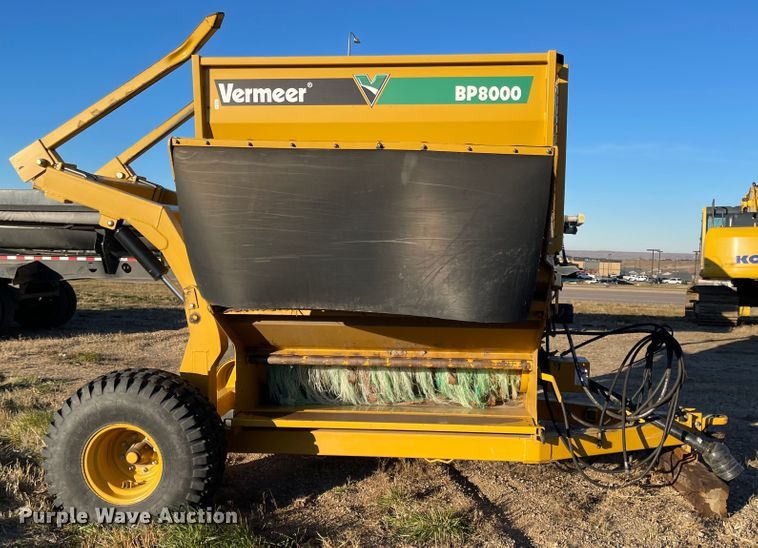 image for item DL5833 Vermeer BP8000  bale processor