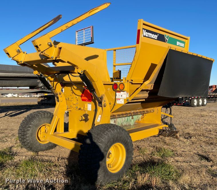 image for item DL5833 Vermeer BP8000  bale processor