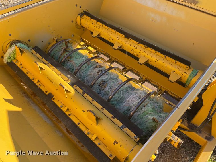 image for item DL5833 Vermeer BP8000  bale processor