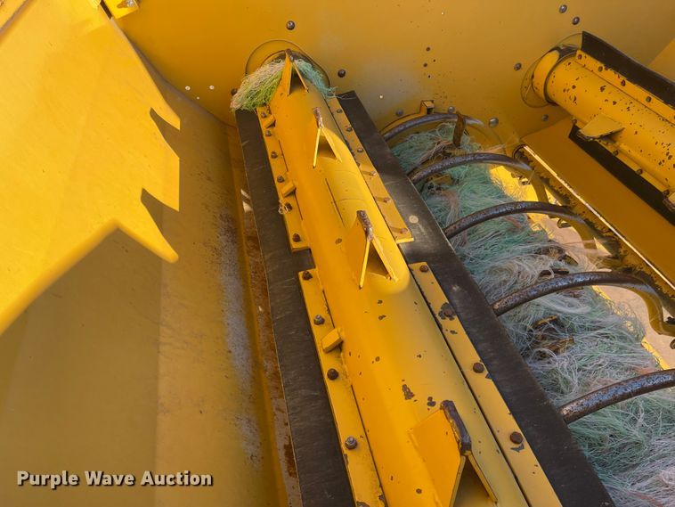 image for item DL5833 Vermeer BP8000  bale processor