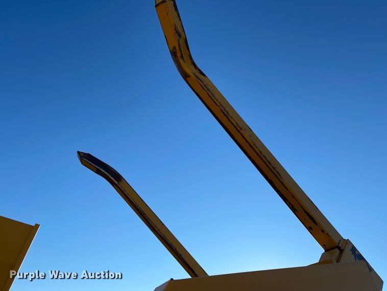 image for item DL5833 Vermeer BP8000  bale processor