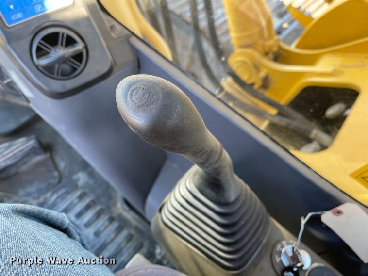 image for item DL5835 2013 Komatsu PC360LC-10  excavator