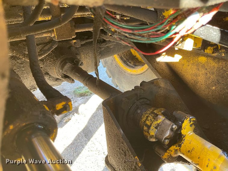 image for item DL5837 1996 Komatsu WA320  wheel loader