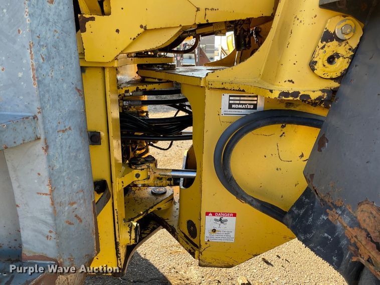image for item DL5837 1996 Komatsu WA320  wheel loader