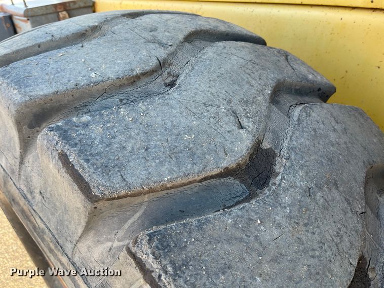 image for item DL5837 1996 Komatsu WA320  wheel loader