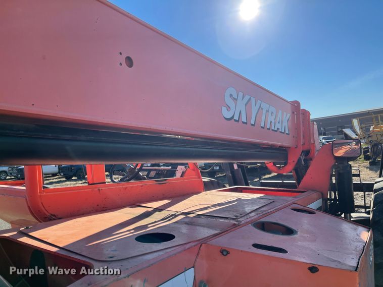 image for item DL5839 JLG 10042  telehandler