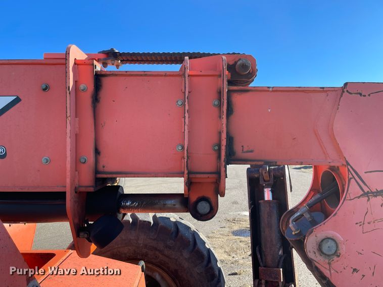 image for item DL5839 JLG 10042  telehandler